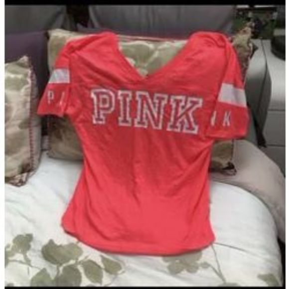 Victoria’s Secret Pink Varsity Tee - Picture 1 of 2
